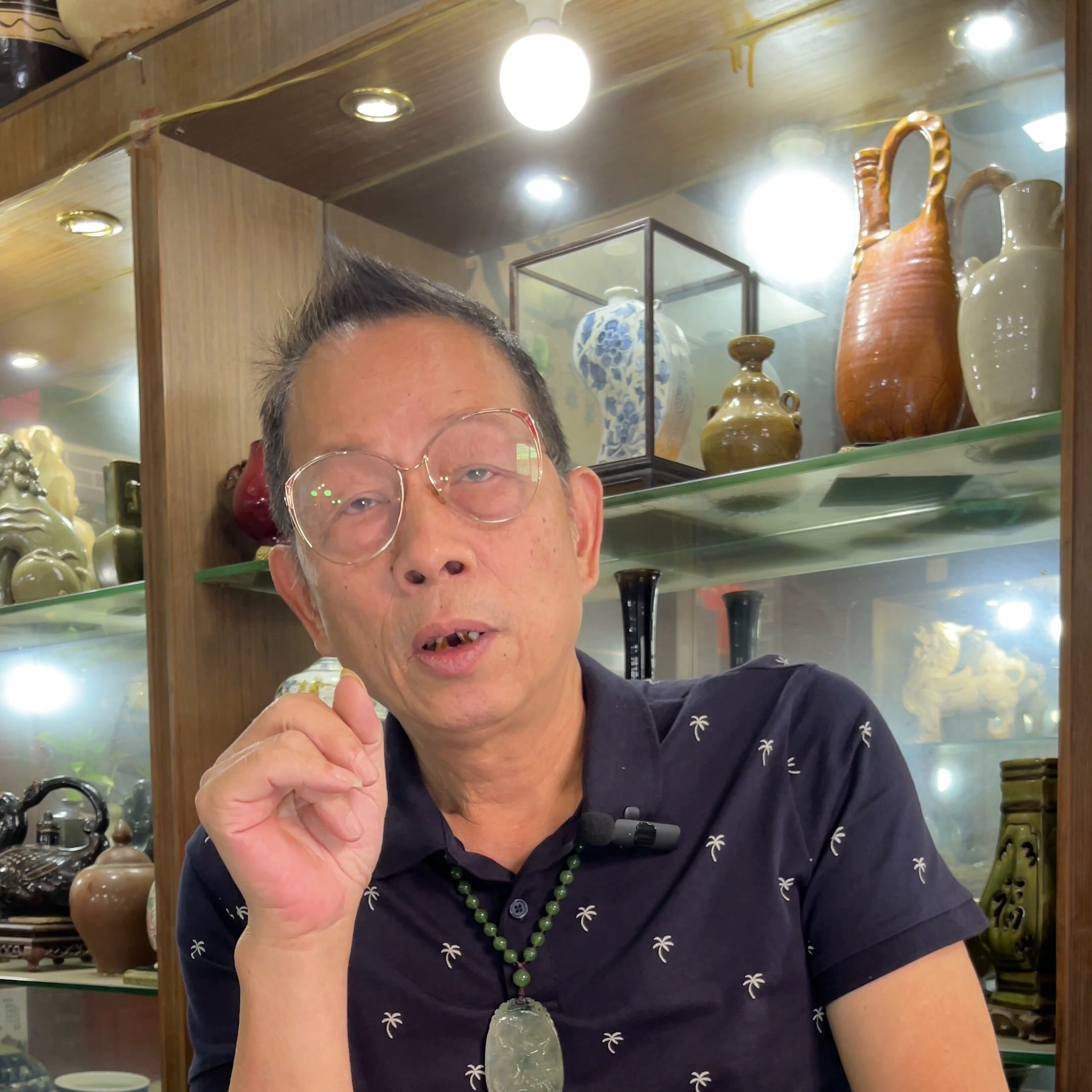 爸爸和你聊古董  南宋龙泉窑 盘口玄纹瓶 全品相 这期...